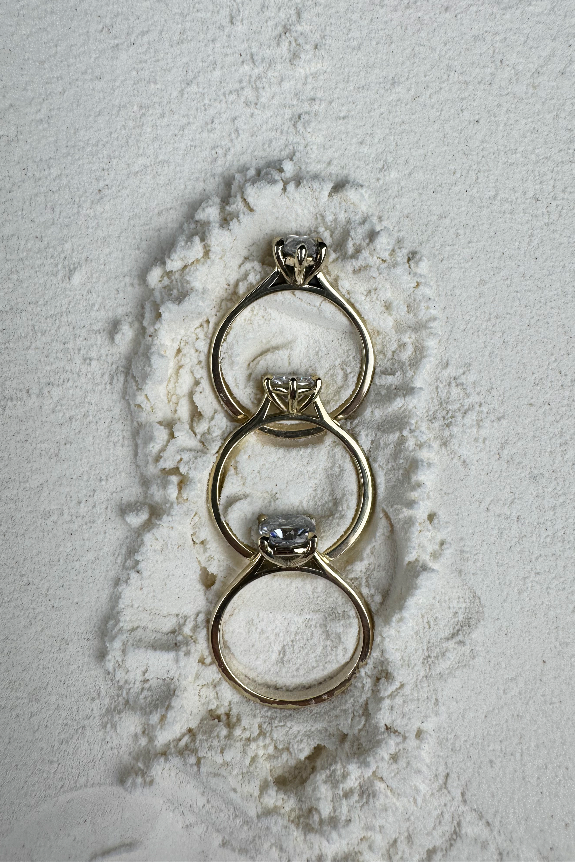 RHEA - Custom Solitärring im Marquise-Schliff