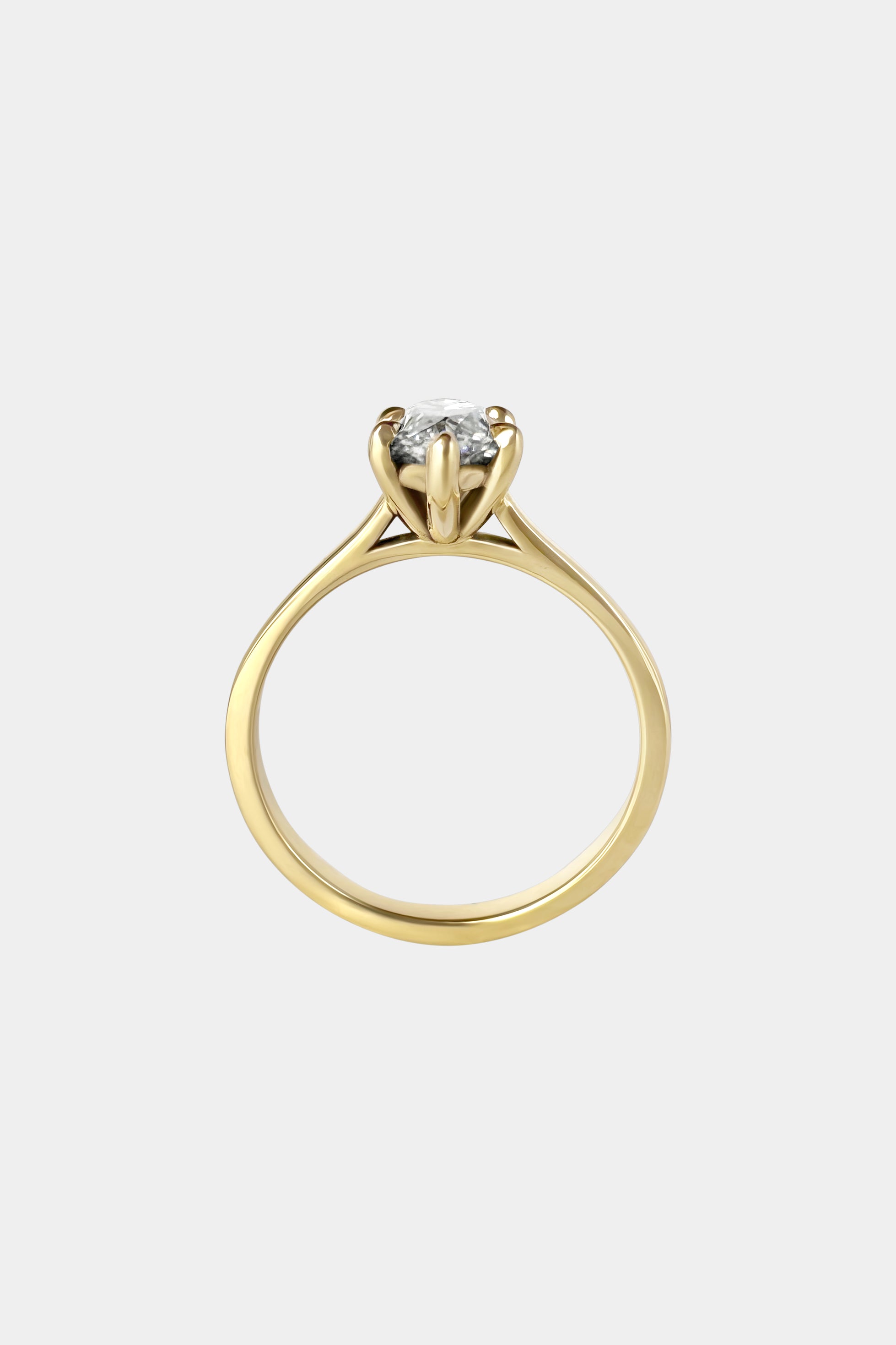 RHEA - Custom Solitärring im Marquise-Schliff